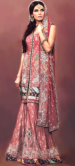 Long green dress with long sleeves dress Long green dress with long sleeves dress